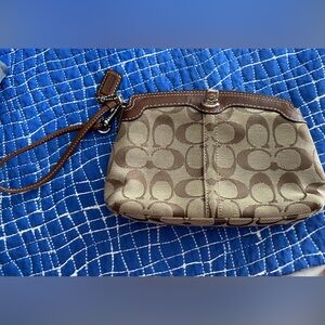 Coach Vintage Y2K Classic Canvas Logo Wristlet